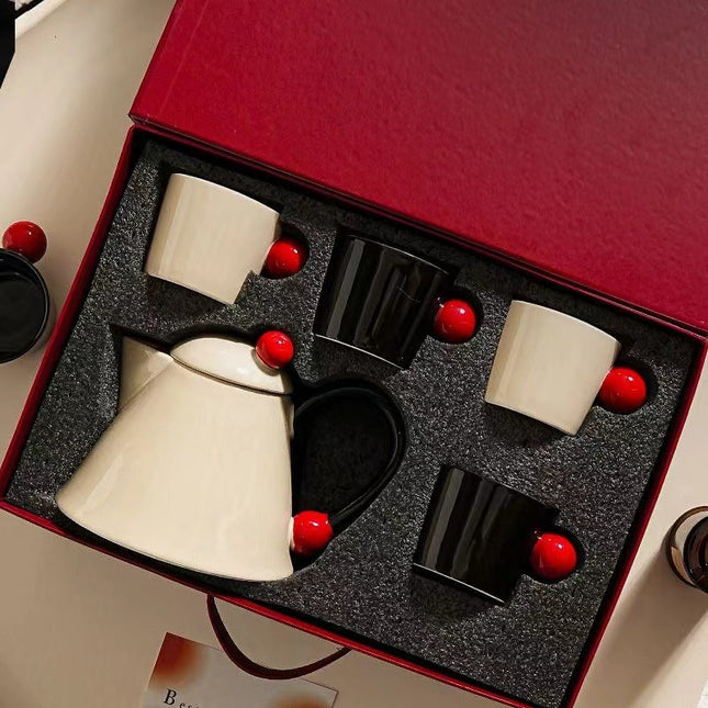 Luxe Theeset met Theepot en 4 Kopjes – Modern Keramiek met Rood Accent, Inclusief Geschenkdoos